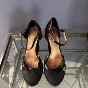 Platform Closed Toe Wedge Shoe